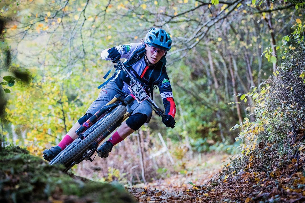 Tracy, l'une des vététistes les plus titrées de tous les temps, a commencé sa carrière de coureuse de descente en 1994. Depuis, elle a remporté plusieurs compétitions, dont plusieurs championnats du monde, trois victoires dans la série Enduro et sept victoires dans le championnat national britannique de descente.