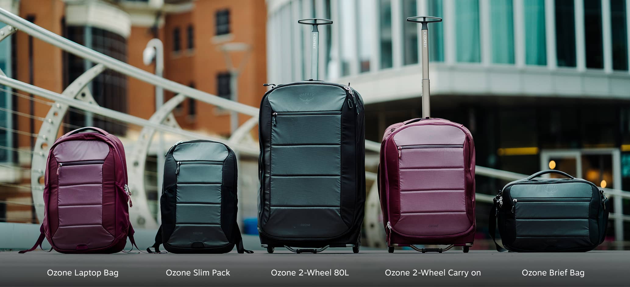 Gamme de sacs de voyage Osprey Ozone dans différents styles et couleurs, y compris Laptop Bag, Slim Pack, 2-Wheel 80L, 2-Wheel Carry On, et Brief Bag.